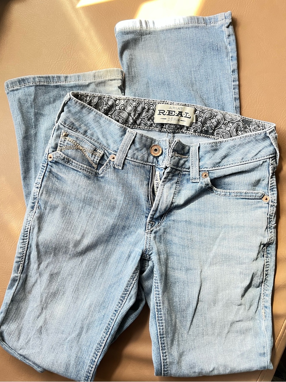 Women’s Ariat “real denim” bootcut Jean 26r